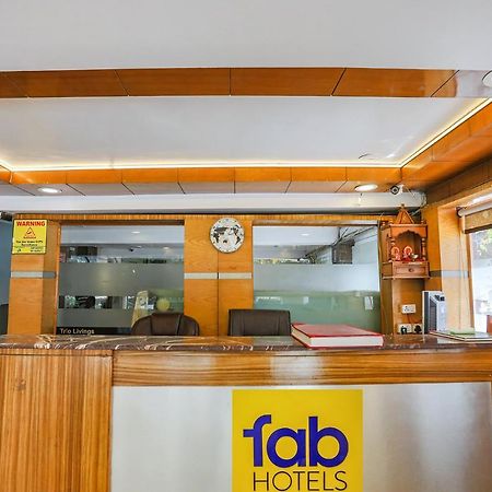 Fabhotel Trio Continental Patel Nagar New Delhi Buitenkant foto