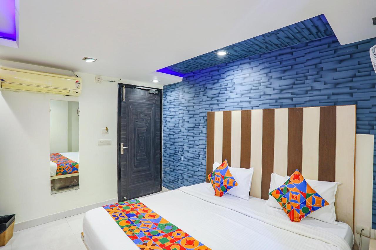 Fabhotel Trio Continental Patel Nagar New Delhi Buitenkant foto