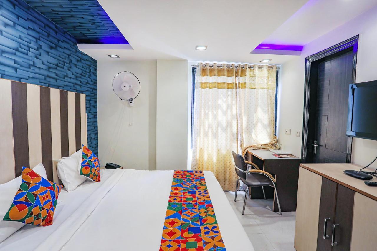 Fabhotel Trio Continental Patel Nagar New Delhi Buitenkant foto