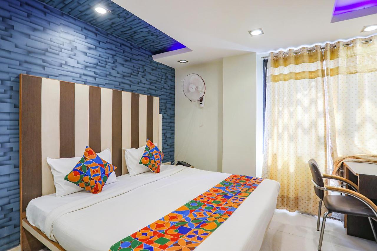 Fabhotel Trio Continental Patel Nagar New Delhi Buitenkant foto