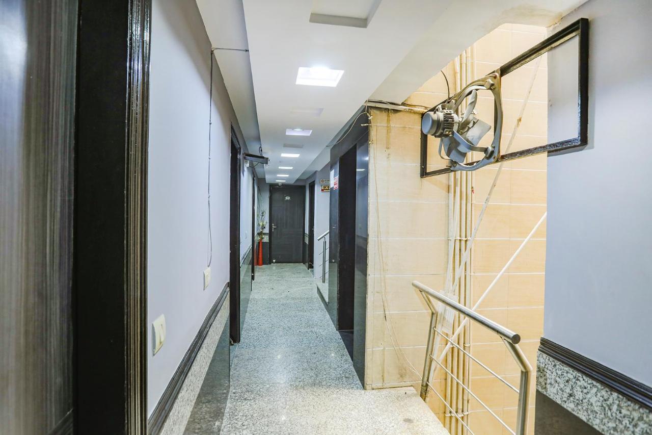 Fabhotel Trio Continental Patel Nagar New Delhi Buitenkant foto
