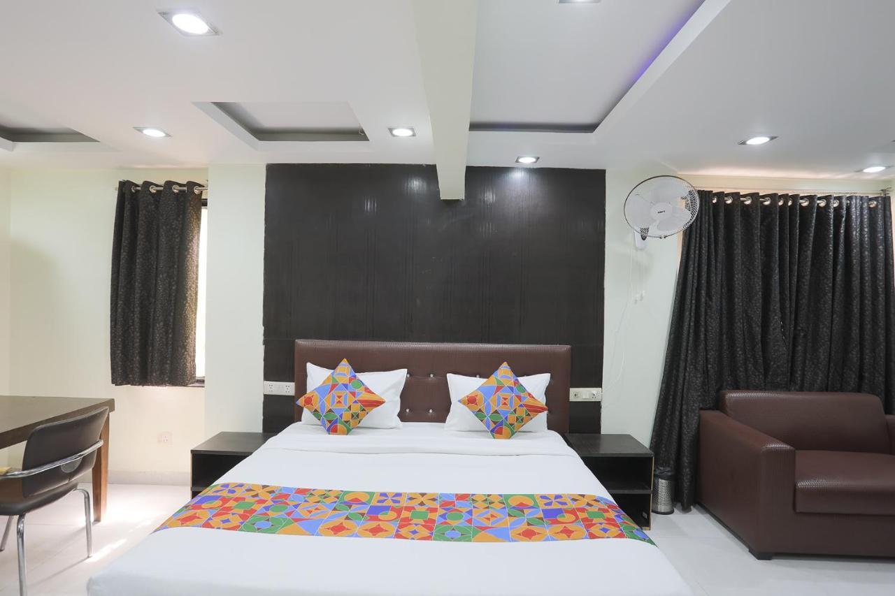 Fabhotel Trio Continental Patel Nagar New Delhi Buitenkant foto