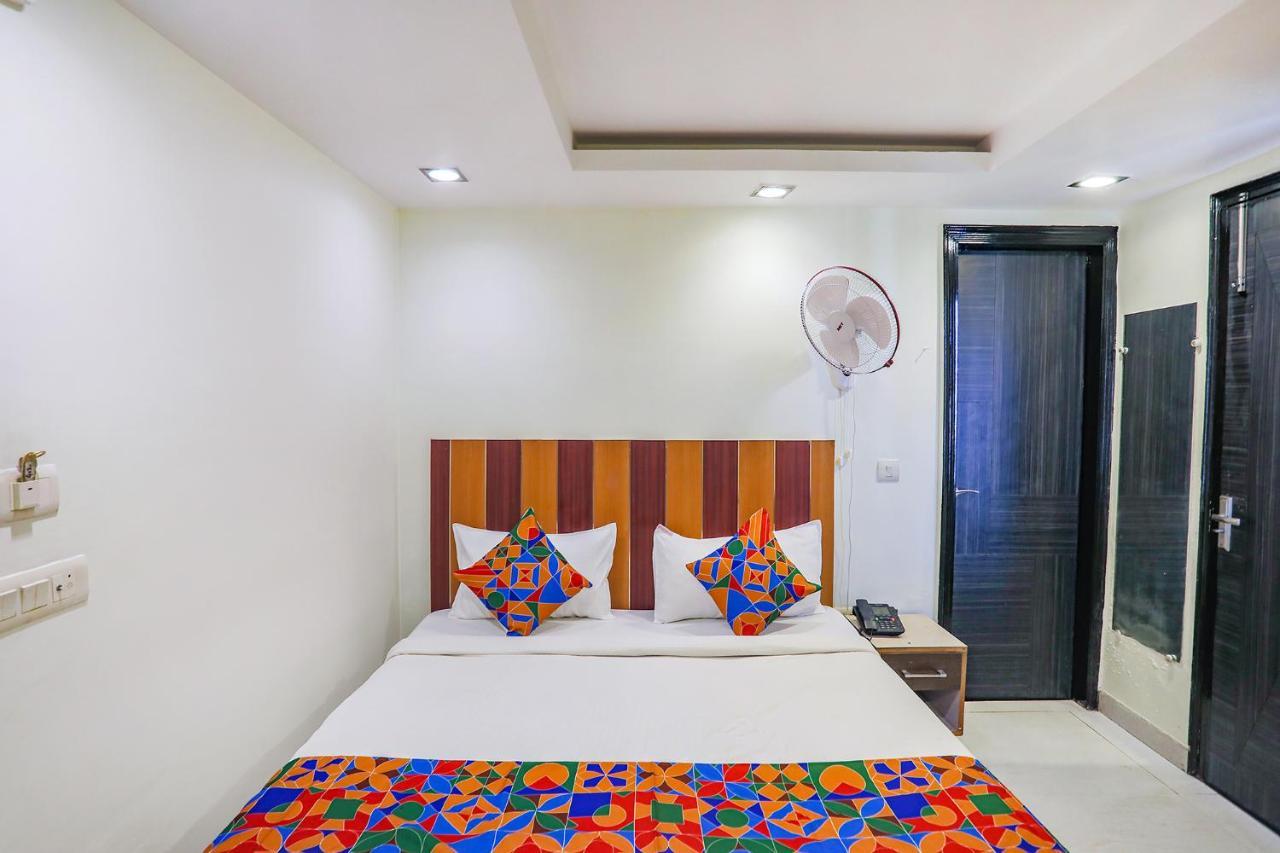 Fabhotel Trio Continental Patel Nagar New Delhi Buitenkant foto