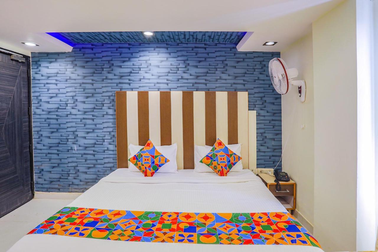 Fabhotel Trio Continental Patel Nagar New Delhi Buitenkant foto