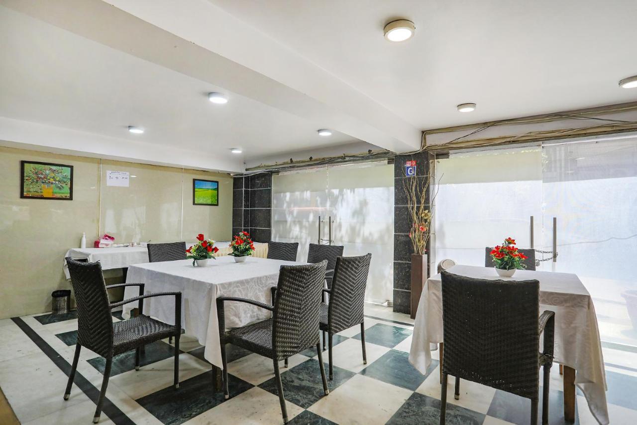 Fabhotel Trio Continental Patel Nagar New Delhi Buitenkant foto